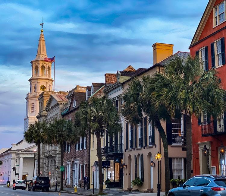 Beautiful historic homes in Charleston, SC
