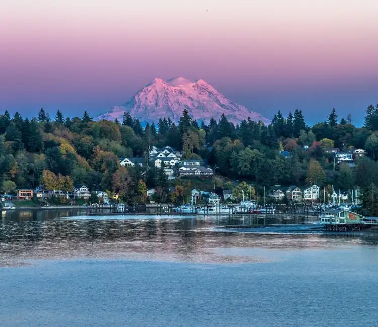 Sunset in the city of Olympia, Washington
